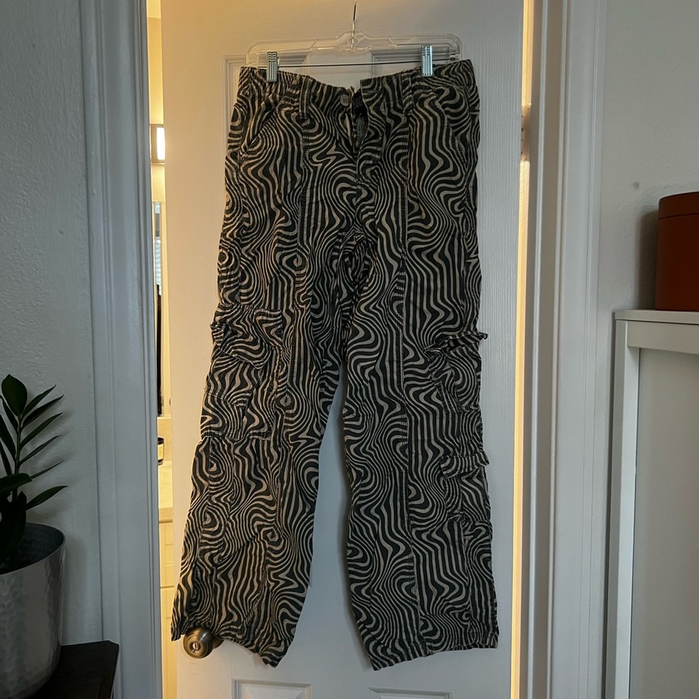 Urban Outfitters Y2K Cargo Pants size medium
